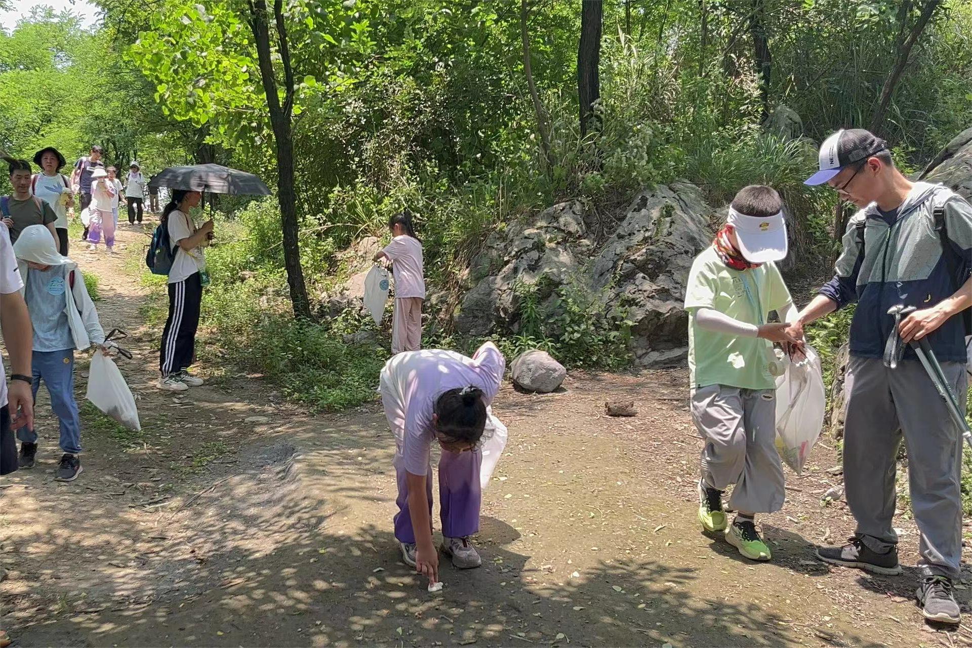 青山少年·探访巴渝十二峰 (1).jpg